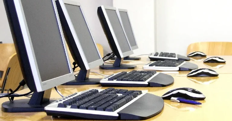 مطلوب موظفات إدخال البيانات Opératrices de Saisie لفائدة شركة TST للنقل الدولي واللوجيتسك