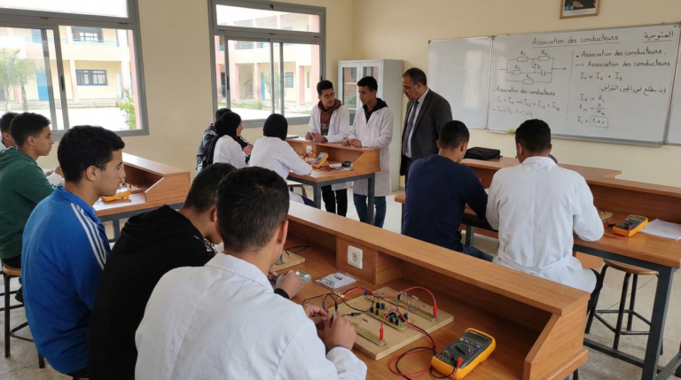 Exercices association des conducteurs ohmiques Tronc Commun - صورة بارزة أصلية